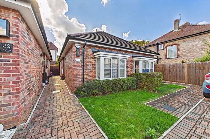 1 Bedroom Bungalow To Rent In Clockhouse Road, Farnborough, Hampshire, GU14