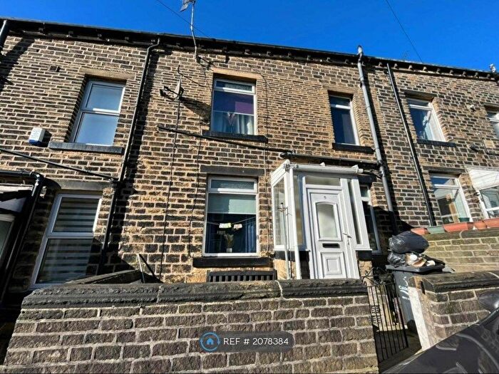 3 Bedroom Terraced House To Rent In Arnold Street, Sowerby Bridge, HX6