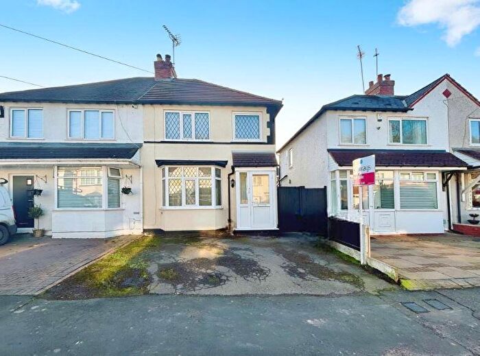 3 Bedroom Semi-Detached House To Rent In Merrions Close, Great Barr, B43