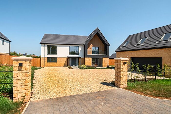 4 Bedroom Detached House For Sale In Paulls Lane, Broadway, TA19