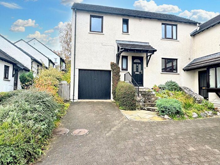4 Bedroom Link Detached House For Sale In Applewood, Kendal, LA9