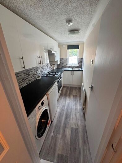 2 Bedroom Semi-Detached House To Rent In South East Road, Southampton, SO19