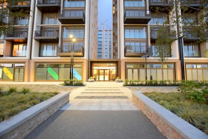 1 Bedroom Flat To Rent In Lincoln Apartments, Fountain Park Way, White City Living, London, W12