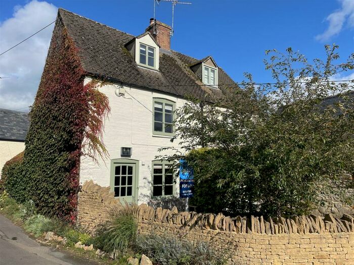 2 Bedroom Cottage For Sale In Church Road, Lower Oddington, Moreton-in-Marsh, GL56