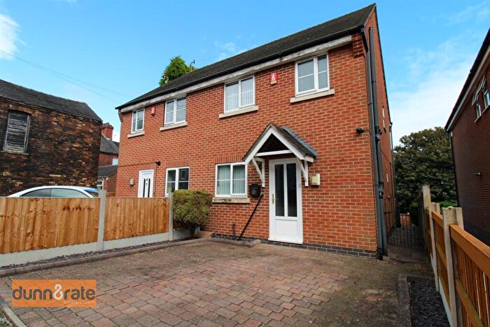 3 Bedroom Semi-Detached House For Sale In Baskerville Road, Northwood, Stoke-On-Trent, ST1