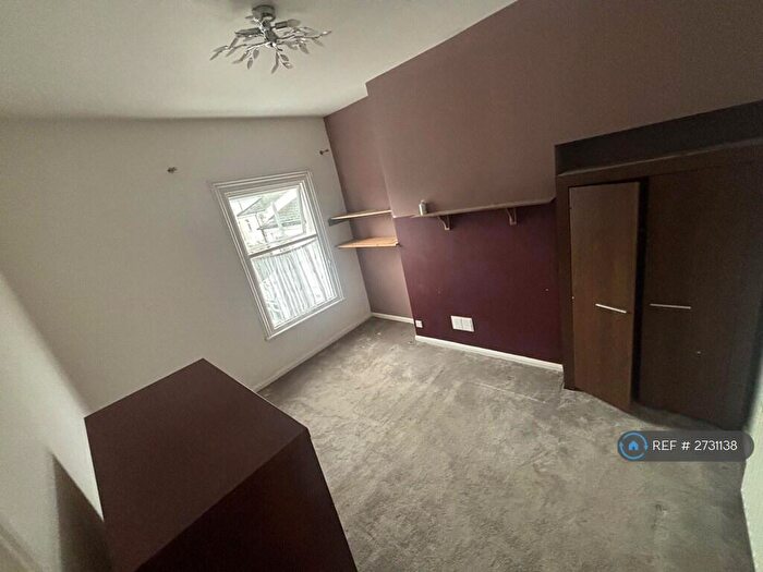 4 Bedroom Terraced House To Rent In Freehold Street, Hull, HU3