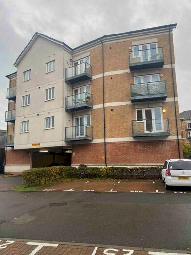 1 Bedroom Flat To Rent In Ley Farm Close, Garston, Watford, WD25