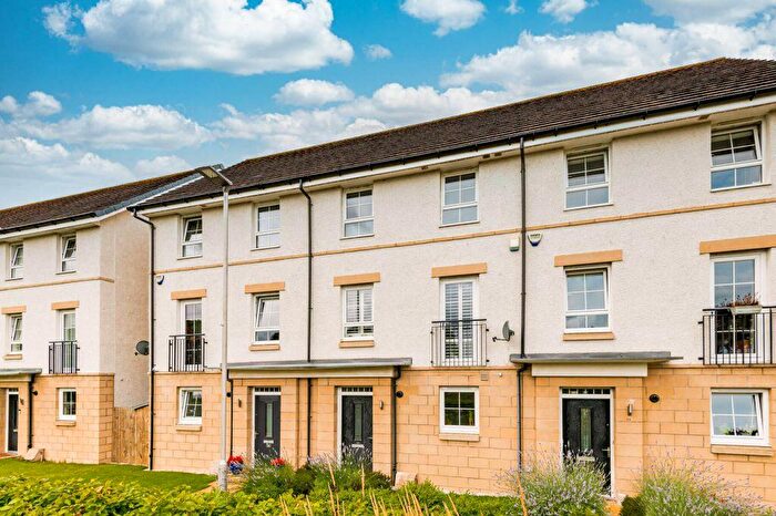 3 Bedroom Town House For Sale In Cowgill Gardens, Edinburgh, EH16