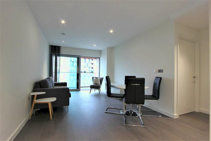 2 Bedroom Flat To Rent In Cutter Lane, London, SE10
