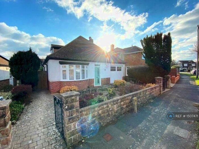 3 Bedroom Bungalow To Rent In Chester Crescent, Lee-On-The-Solent, PO13