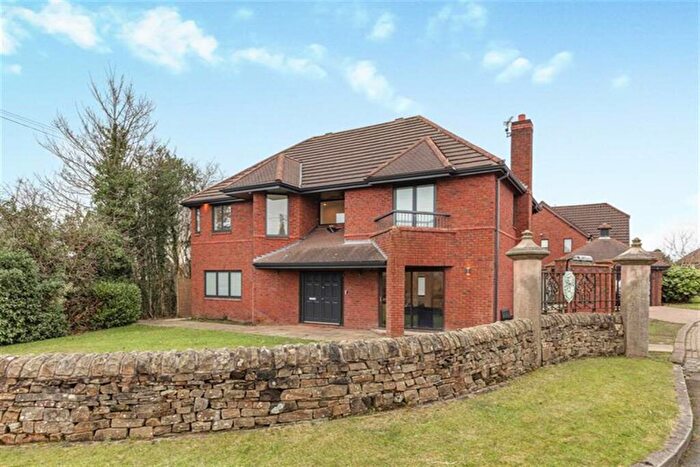 5 Bedroom Detached House To Rent In Holmlee Way, Prestbury, SK10