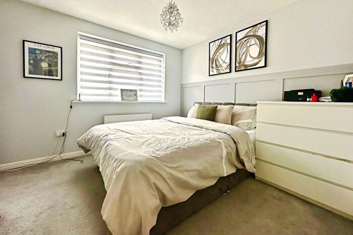 2 Bedroom End Of Terrace House For Sale In Bracklesham Close, Southampton, SO19