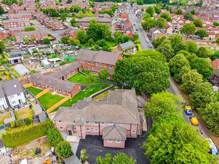 2 Bedroom Flat To Rent In Park Road, Worsborough, S70