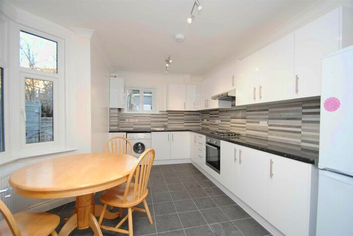 4 Bedroom Property To Rent In Harringay Road, London N15