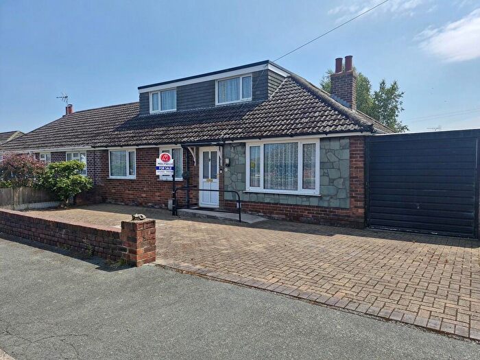 4 Bedroom Semi-Detached Bungalow For Sale In Hawarden Drive, Drury, CH7