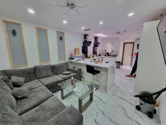 1 Bedroom Terraced House To Rent In Hubert Road, Birmingham, B29