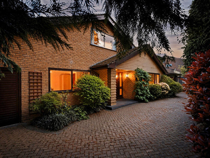 5 Bedroom Detached House For Sale In Hawkesworth Drive, Kenilworth, CV8