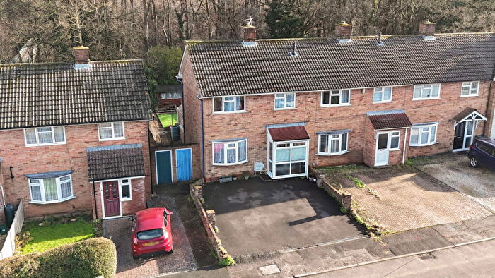 3 Bedroom End Of Terrace House For Sale In Elizabeth Road, Basingstoke, RG22