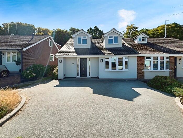 4 Bedroom Chalet To Rent In Woodland Avenue, Hutton, CM13