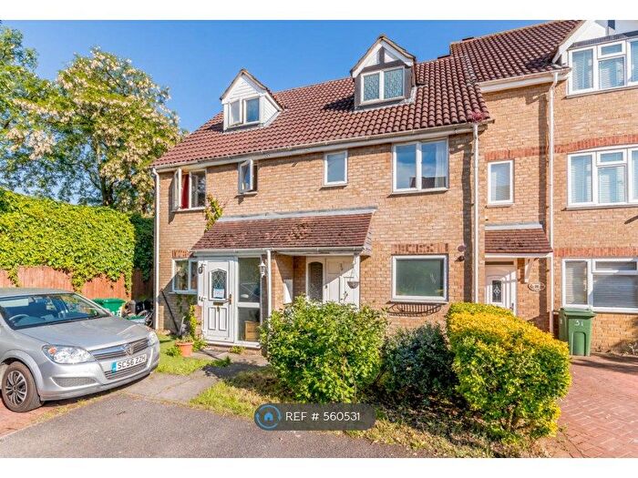 3 Bedroom Terraced House To Rent In Heathfield Drive, Mitcham, CR4