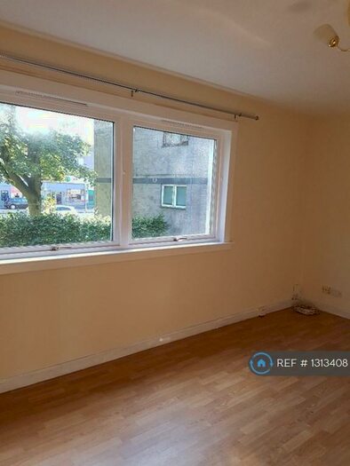 2 Bedroom Flat To Rent In Gordon Place, Camelon, Falkirk, FK1