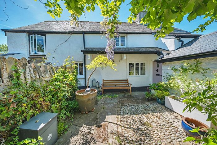 3 Bedroom Detached House For Sale In Broadhempston, Totnes, TQ9