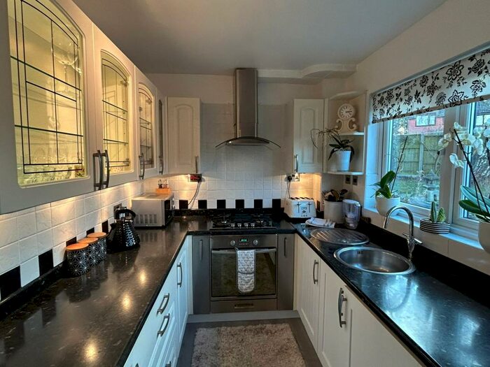 3 Bedroom House To Rent In Ifield, RH11