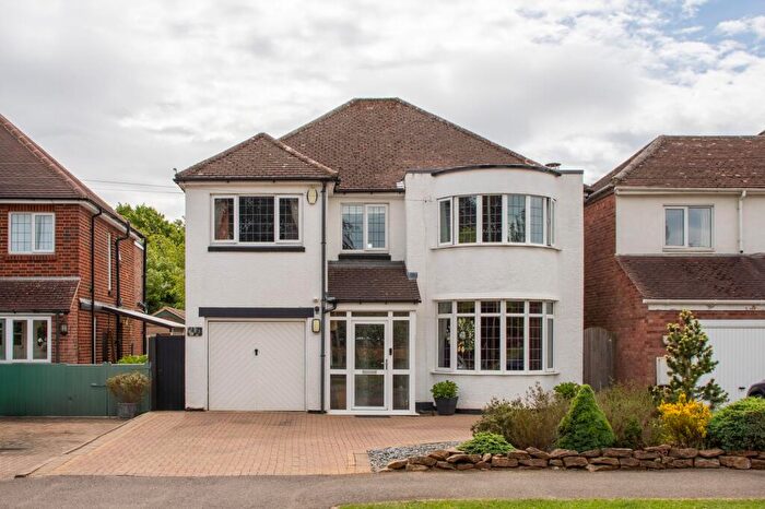 4 Bedroom Detached House For Sale In Bloxham Road, Banbury, OX16