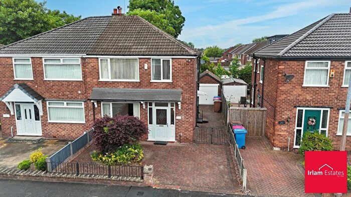 3 Bedroom Semi-Detached House For Sale In Broadway, Irlam, M44
