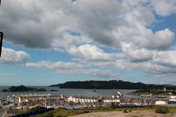 2 Bedroom Flat To Rent In The Azure, Cliff Road, The Hoe, Plymouth, Devon PL1
