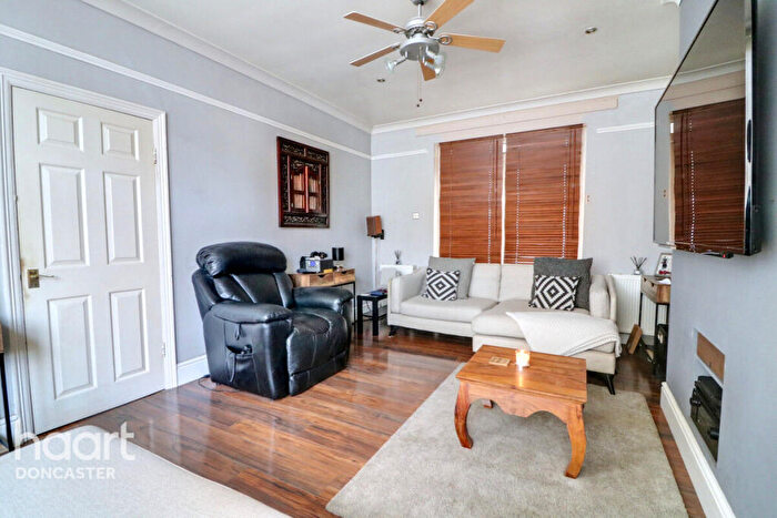 3 Bedroom Detached House For Sale In St Hildas Road, Belle Vue, Doncaster, DN4