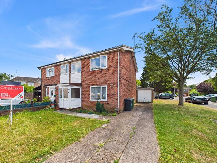 3 Bedroom Semi-Detached House For Sale In Mountbatten Way, Peterborough, PE3