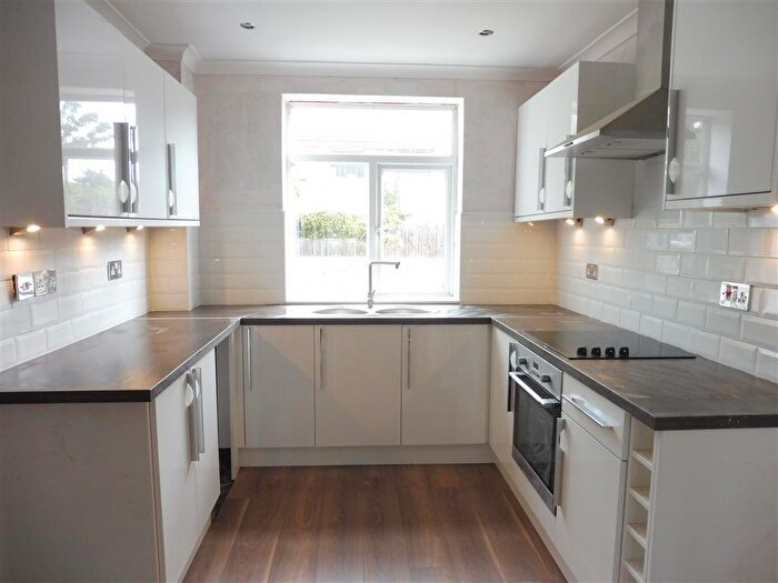 3 Bedroom End Of Terrace House To Rent In Willes Road, Leamington Spa, CV31