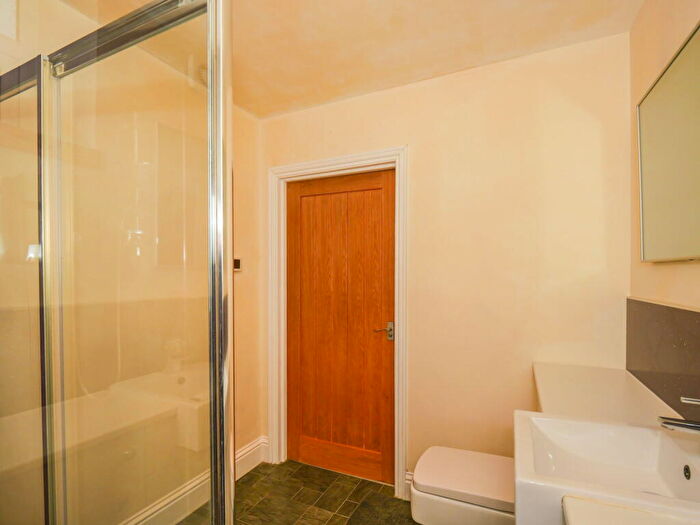 1 Bedroom Flat For Sale In Nithbank, Dumfries, DG1