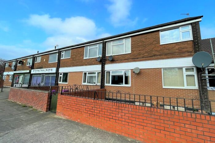 2 Bedroom Flat To Rent In Whinmoor Crescent, Leeds, LS14