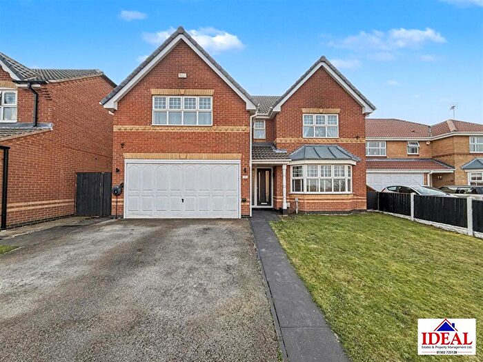 4 Bedroom Detached House For Sale In Kingfisher Road, Adwick-Le-Street, Doncaster, DN6