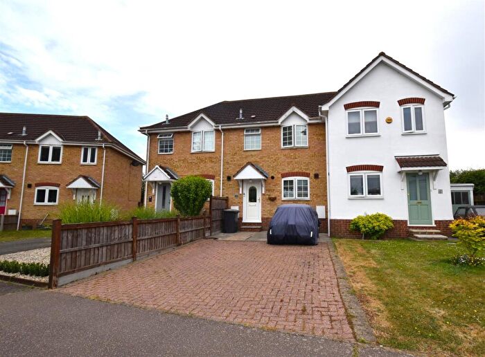 2 Bedroom Terraced House For Sale In Snakes Lane, Southend-On-Sea, SS2