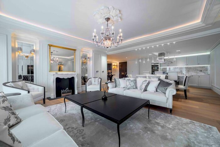 3 Bedroom Flat To Rent In London, W14