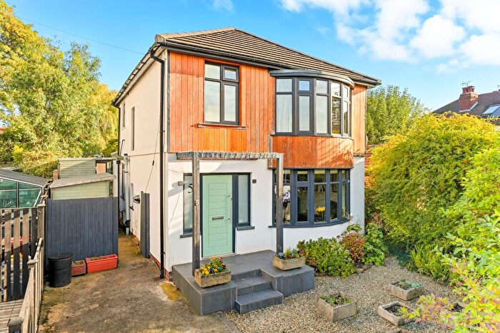 4 Bedroom Detached House For Sale In Sutherland Crescent, Roundhay, Leeds, LS8