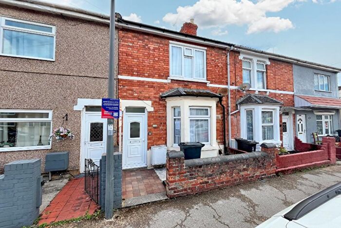 3 Bedroom Terraced House To Rent In Broad Green, Swindon, SN1