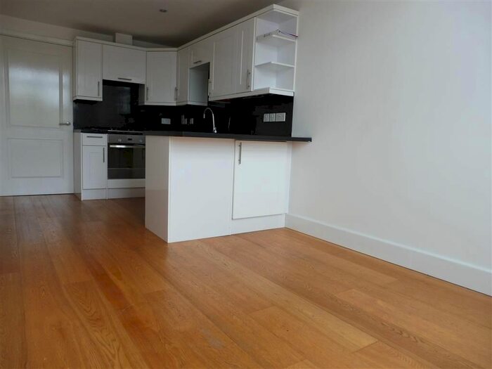 1 Bedroom Flat To Rent In Station Road, Ashford, TN23