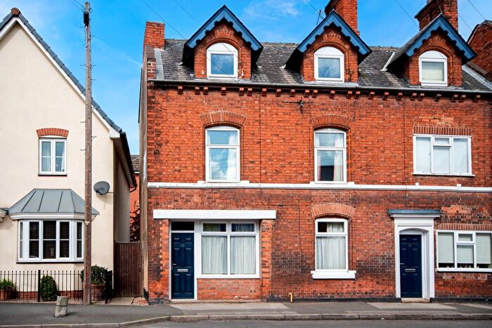 4 Bedroom Town House For Sale In Moorgate, Retford, DN22