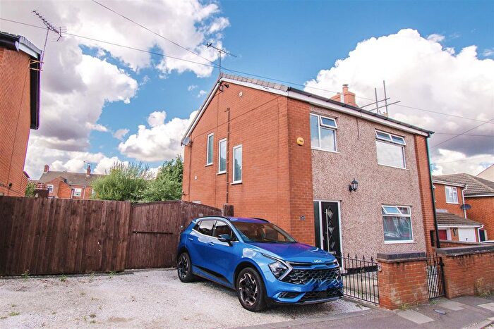 3 Bedroom Detached House For Sale In Wall Street, Ripley, DE5