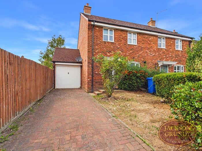 3 Bedroom Semi Detached House To Rent In Cross's Grange, Hartwell, NN7