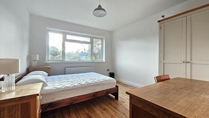 1 Bedroom House To Rent In Arran Close, Erith, DA8