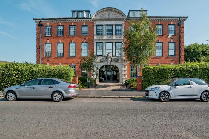 2 Bedroom Flat To Rent In Northwick Avenue, Worcester, WR3