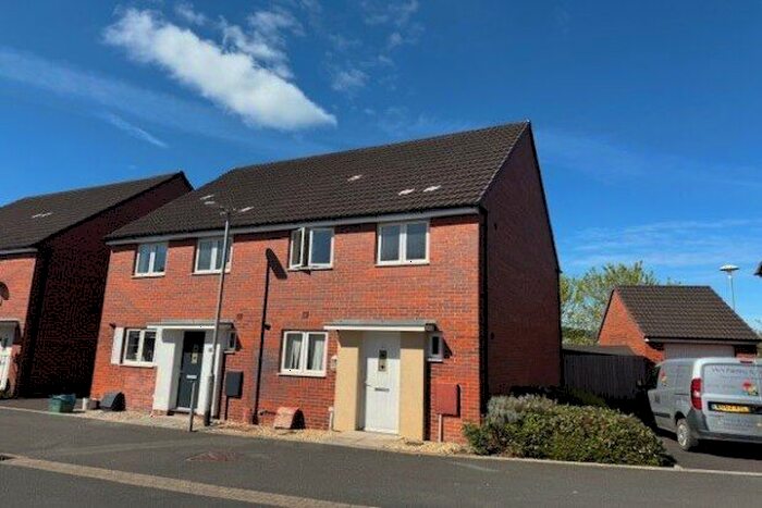 3 Bedroom Semi-Detached House To Rent In Clares Road, Wells, BA5