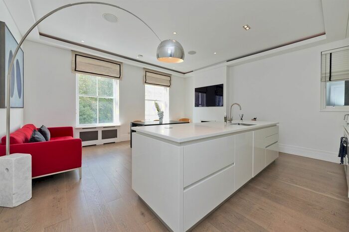 3 Bedroom Flat To Rent In Kensington Park Road, London, W11