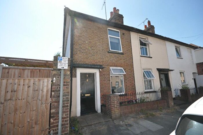 2 Bedroom End Of Terrace House To Rent In Queen Street, Chelmsford, Essex, CM2