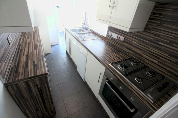2 Bedroom Property To Rent In Clanway Street, Tunstall, Stoke-On-Trent ST6